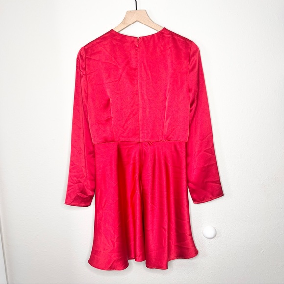 Gianni Bini Raini Satin Tie Red Dress Size 8 Long Sleeve A-Line Sexy Deep V - Picture 3 of 11